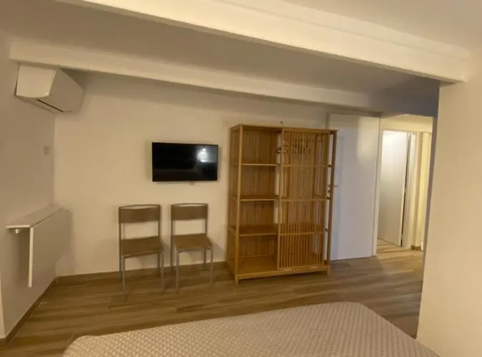 The Wine Πανσιόν